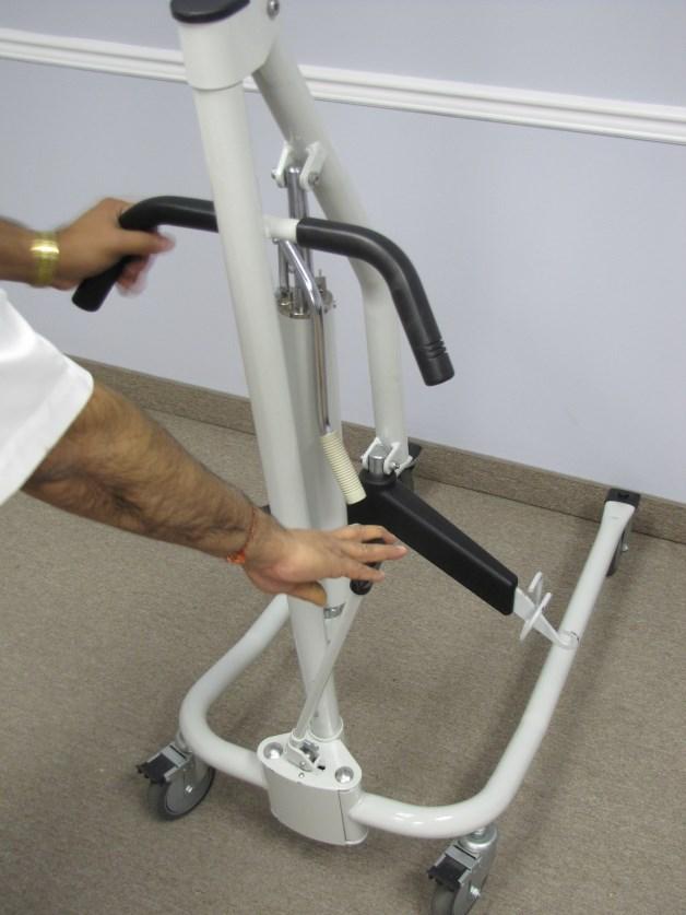 Leg Spreading: The legs of FGSH-450 lift are mechanically adjustable for opening, and closing base width. The Shifter Handle is used to open legs of the base for stability when lifting a patient.