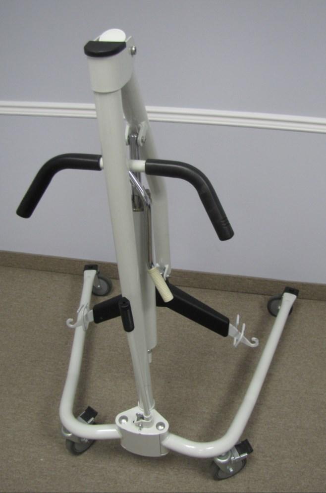 Operation continued Forward Movement: To move the lift forward, hold onto the handle bar and push forward.