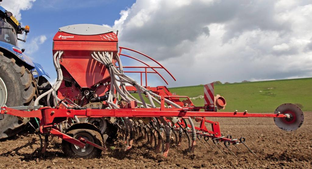 to 450kg/ha. Seed distribution: Tractor hydraulics-driven fan, externally-mounted Sulky ADS seed/air distribution system. Section control: Optional half-width shut-off via Pilot controller 380.