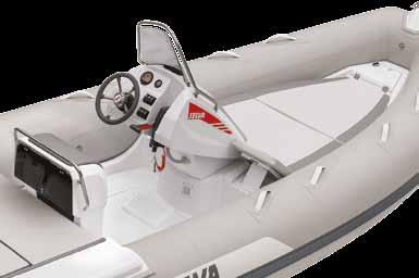 CONTRUCTION DETAIL The boat is characterised by a sporty and elegant style,