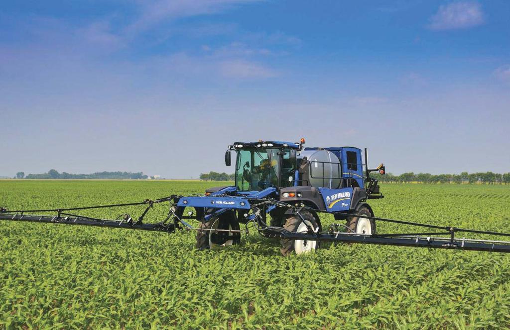 2 3 AT A GLANCE NEVER LOOK BACK Step into the new SMART Guardian front boom sprayer from New Holland and you won t look back.