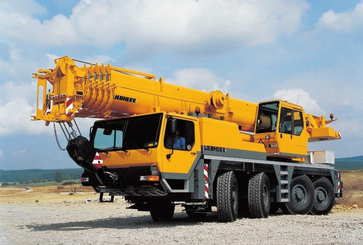 Product advantages Mobile crane LTM 1080/1 Max. lifting capacity: 80 t at 2.5 m radius Max. height under hook: 67 m with biparted swing-away jib Max.
