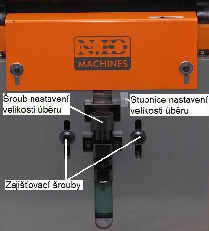 Setting the size of the removal Loosen the locking screws and adjust the size of the removal. The size of the removal is visible on the approximate scale.