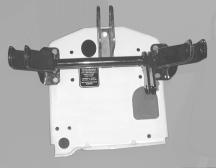 While guiding the lift cylinder through the plate opening, position the rear hitch plate assembly onthetractorframe(seefigure28).