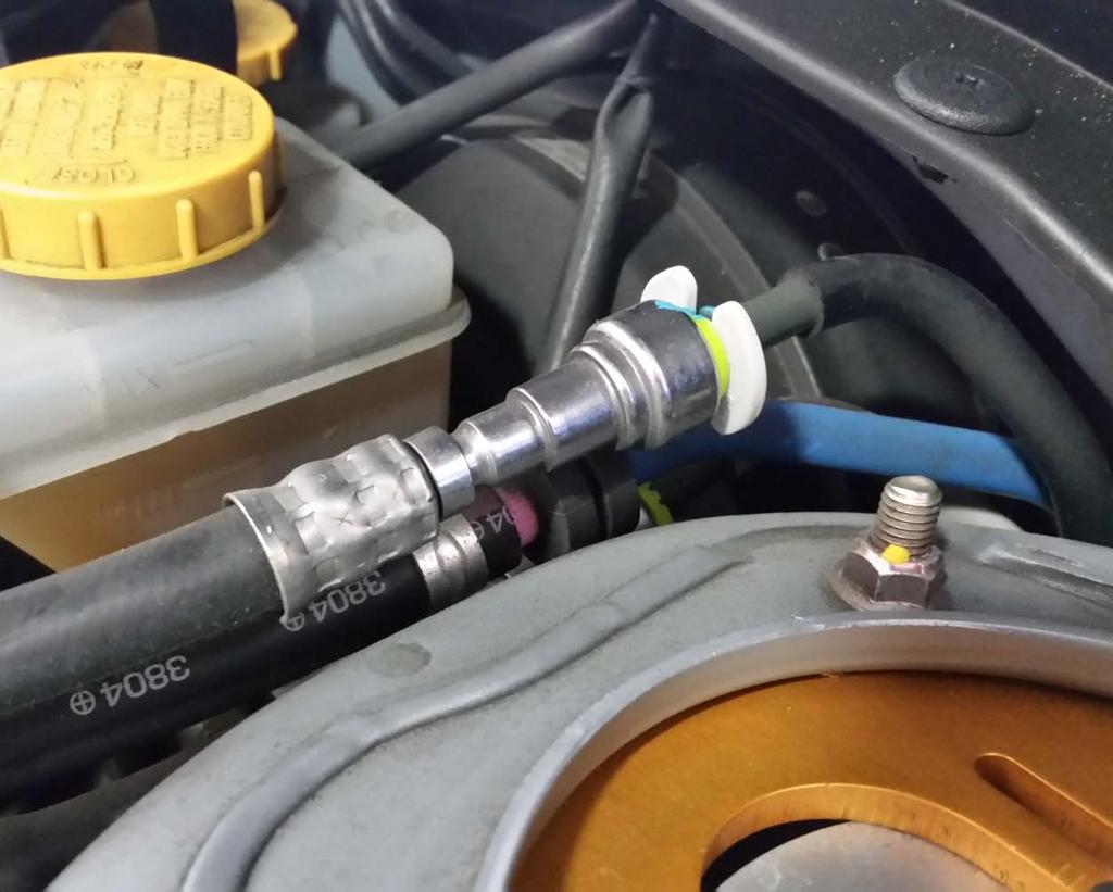 Quick disconnect tool Fuel line disconnection: Disconnect the fuel line with the supplied 5/16 quick disconnect tool, by pressing the tool inside the