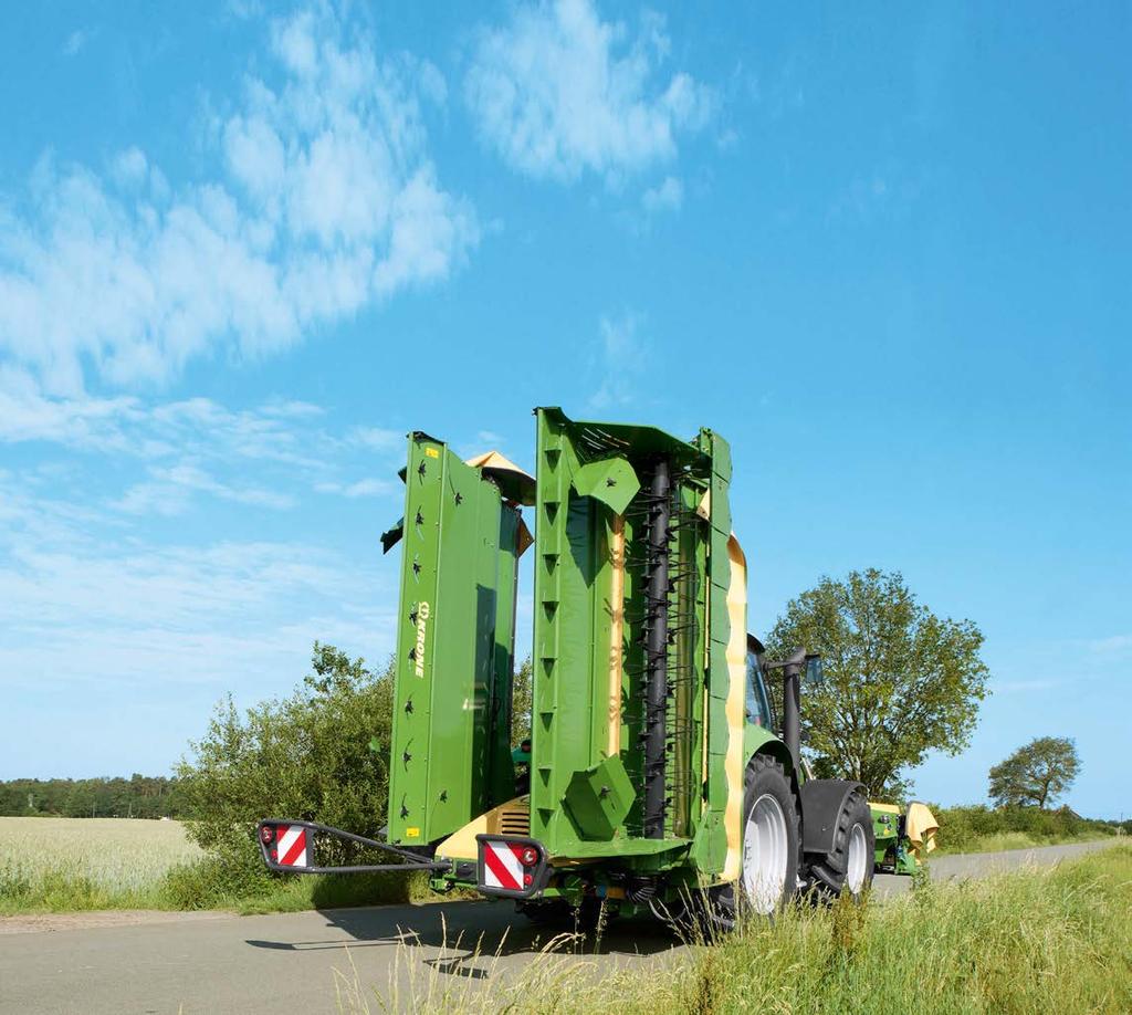 Built-in road stability Excellent handling in all situations Excellent visibility from less than 3.0 m (9'10") transport width Safe road transport: 4.0 m (13'2") transport height at 20 cm (7.