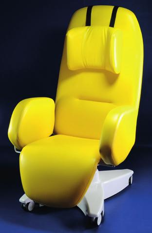 The seat with a slight backward incline has a height of 550 mm, which is optimal for getting on and off; the backrest includes a soft head support wing chair.