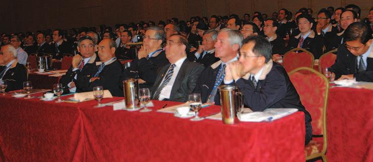 PENYATA URUS TADBIR KORPORAT (samb.) Para Pengarah dan pengurus kanan Kumpulan menyertai Dialog Pengurusan Kanan tahunan 2008 di Genting International Convention Centre 4.