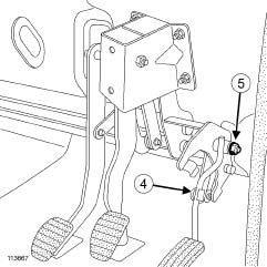 II - OPERATION FOR REMOVAL OF PART 113667 1 - student side - the circlip (4) from the accelerator pedal to the link bar connection control lever, - the accelerator pedal nut (5), - the accelerator