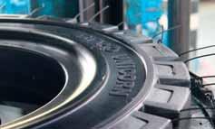 info@ starcoshop.com FORKLIFT TRUCKS Pneumatic tyres Dimension LI/SI/PR Tread pattern TL/TT 57 07562+ mm mm kg kg km/h bar 8 4.00-8 8PR ST-91 TR13 Set 388038 422 109 540 535 7.25 3.00D 5.