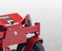 OPERATOR CONTROL & COMFORT SYSTEMS Pedal lift and lower with single pin height of cut adjustment.