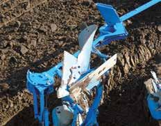 For all conditions Secure hooking Automatic adjustment With the VarioPack land packer LEMKEN has
