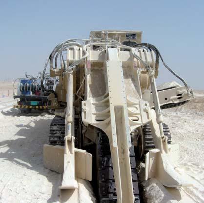 THIS MODEL IS EQUIPPED WITH A 440 HP ENGINE AND CAN DIG UP TO 12 (366 CM) DEEP AND UP TO 42