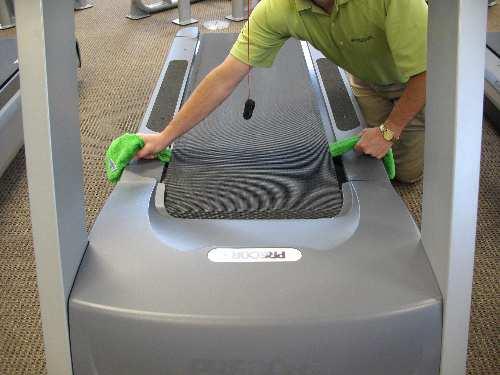 Procedure 4.3 - Treadmill Belt Cleaning Procedure: 1. First, check for proper operation of the safety stop key. Stand to one side of the treadmill.