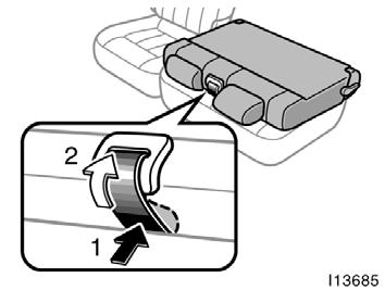 Adjusting third seats CAUTION WHEN RETURNING THE SECOND SEAT If you cannot raise the seatback because of the locked seat belt, do not try it hard.