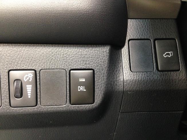 15A) Push out the switch knockout located at the left of the steering wheel (picture 16). Picture 15A 17.