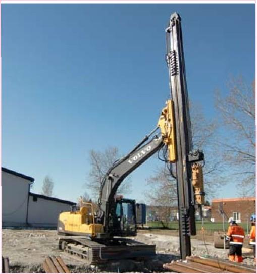 Piling Mast Attachments Mast Length Telescopic System 9000 mm - 15 500 mm Stroke, travel length 13000 mm Feeding* 140 kn Weight* 5000 kg Remote control yes standard Lateral tilt 90 degrees STD piling