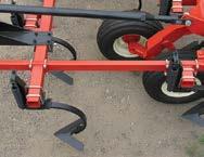 Frame Depth - 7450 chisel plows are designed with an extra-long frame with 34" (864 mm) of under-frame clearance to