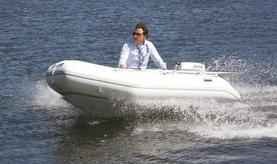 Inflatable boats in Package formula with Selva Marine outboard motors in 6 ranges with 5 different construction types: you can choose the new Light rolling-up or normal rolling-up version,