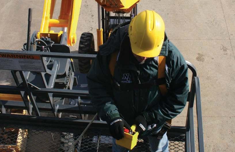 RS6-34 RS6-42 RS8-42 RS8-44 RS10-44 RS10-55 RS12-42 PERSONNEL WORK PLATFORM (PWP) SYSTEM The optional