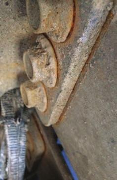 Check if any rotation occurs when test tightened to the prescribed torque. Rust Scuff mark MFC beam system The system s beams and endplates etc. Cracked paint. Rust residue from cracks.