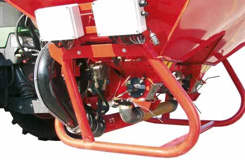 Mounting Mounting is extremely straightforward thanks to a quickrelease coupling system. The seed drill can be mounted on folding tillage machines.