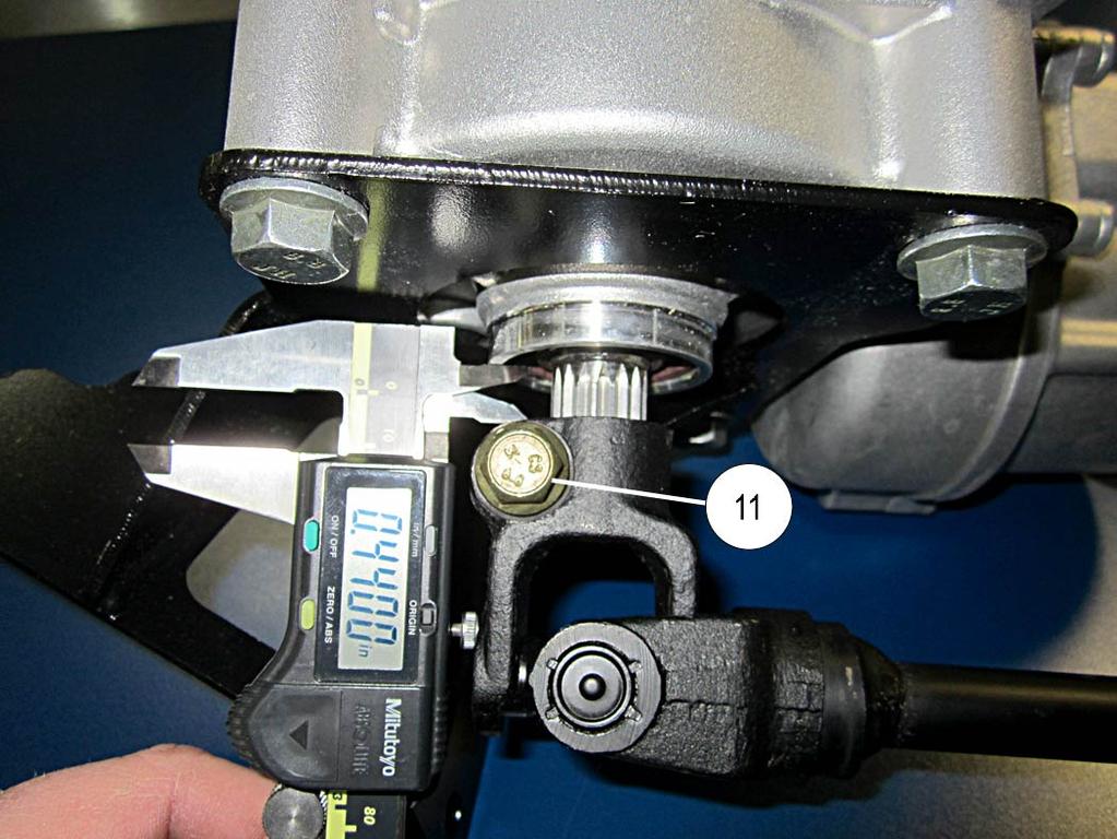 The lower steering shaft has two different joints that can be identified by the size of the clinch bolt holes.