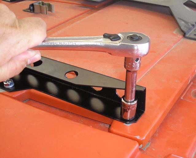 Massey Ferguson MF-8600 and AGCO DT-200B Installation Procedure 5. Tighten the bracket bolts using a 13mm socket wrench.
