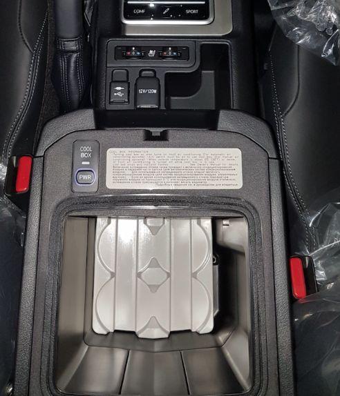 Rear Console with digital Control, + Rear Heater Seat