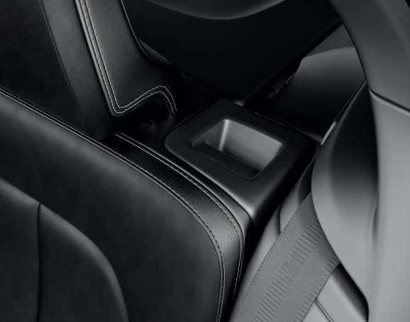 FOLDING DOWN THE REAR SEAT BACKRESTS Make sure that the backrest and head restraint do not come into contact with the back of the seat in front when folding down.