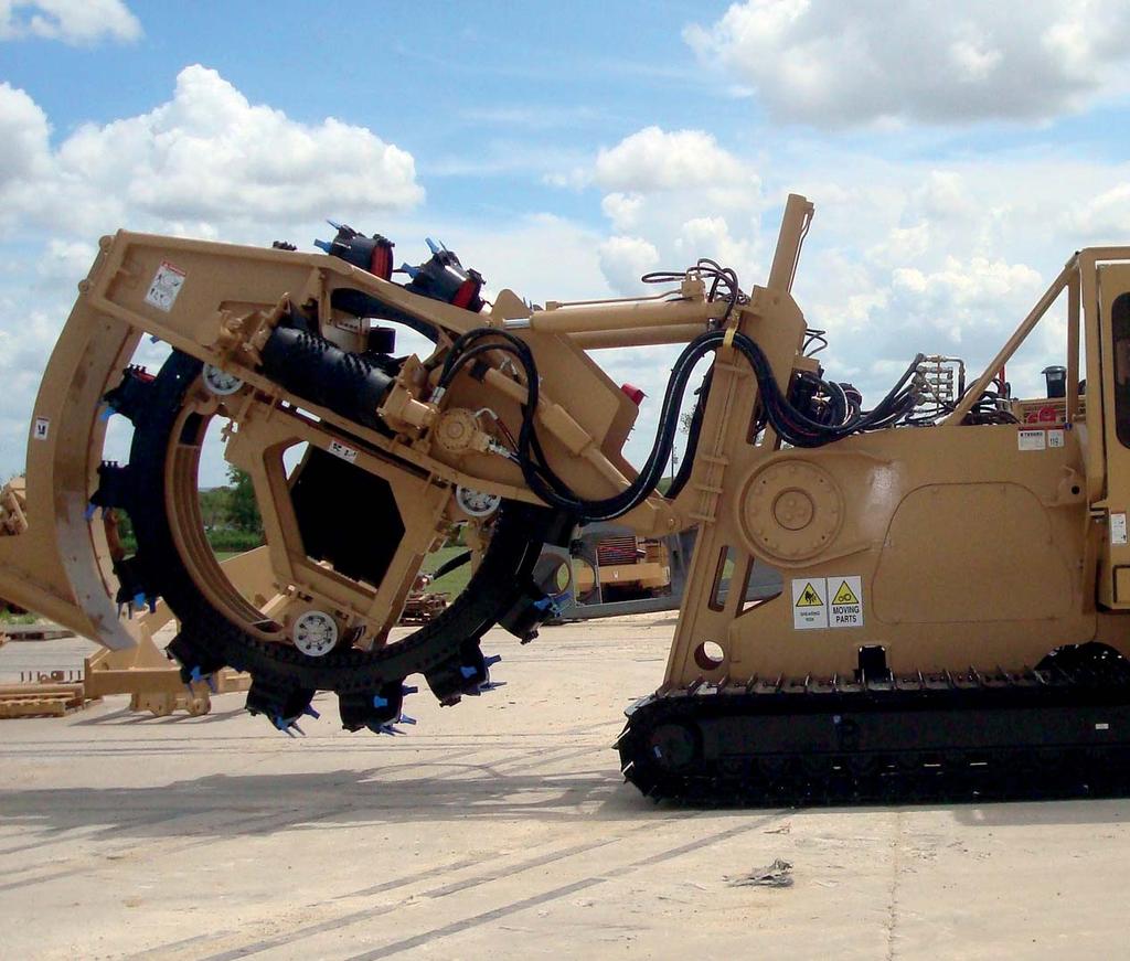 Dirt series 775DT BW BUCKET WHEEL VERSION OF THE 775DT CS, THIS LIGHT BUCKET-TRENCHER CAN GRANT AN