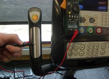 2) Remove the console from the unit and verify continuity of the HR grip wiring.