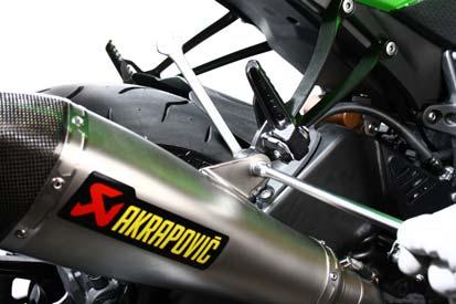 10. For CONICAL SHAPE MUFFLER only: align the muffler in respect to the motorcycle and tighten the