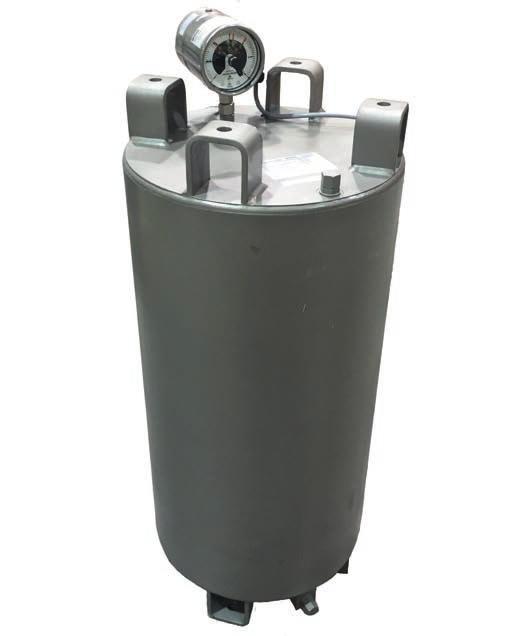 Oil expansion tanks for fluid-filled terminations page 17 Oil expansion tanks type ET12 and ET12-H For high voltage cable terminations up to 550 kv Brugg oil expansion tanks type ET12 and ET12H are