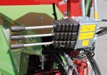 .. the fodder mixing wagon is only equipped with a side discharge Weighing and operation - Take your choice Weighing