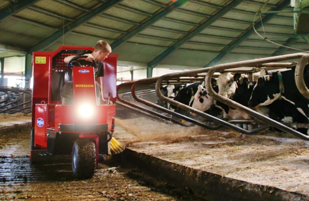BOBMAN SL SPREADER The most efficient and time-saving self-loading spreader for large dairy farms Sweeping in the stalls, cleaning the slatted floor and spreading