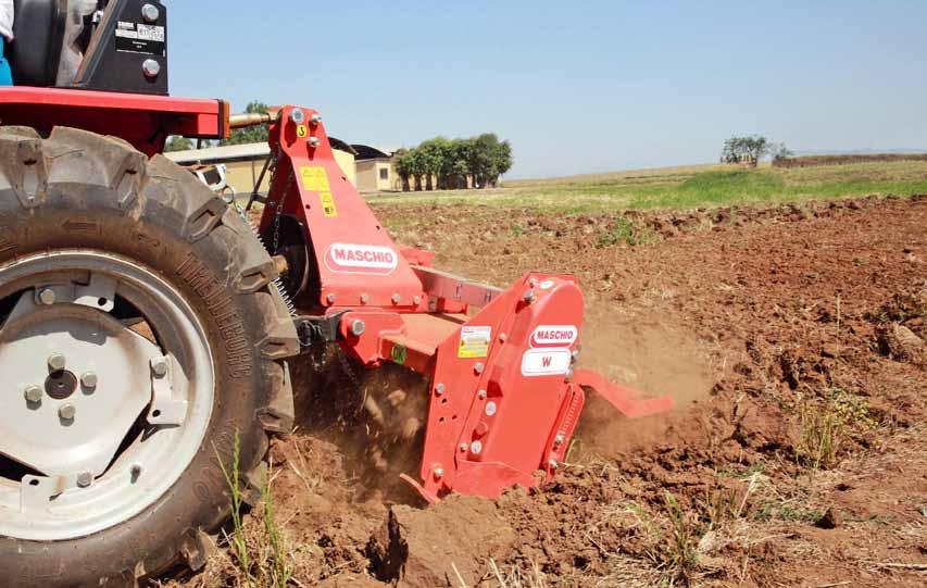 ROTARY TILLERS RANGE MODELS WITH SIDE CHAIN DRIVE UP TO 60 HP Single speed gearbox with oil level