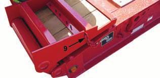Pull power cylinder lever out, and lower deck until gooseneck stop pins hold the weight of the deck. Shut off the hydraulic system. 6.
