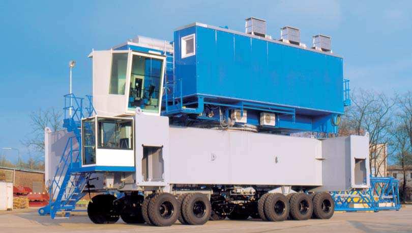 Superstructure In the HMK 260 E superstructure, all the machinery units, i.e. diesel-generator set hoisting and slewing gear units hydraulic unit and electrical equipment are housed in enclosed rooms.