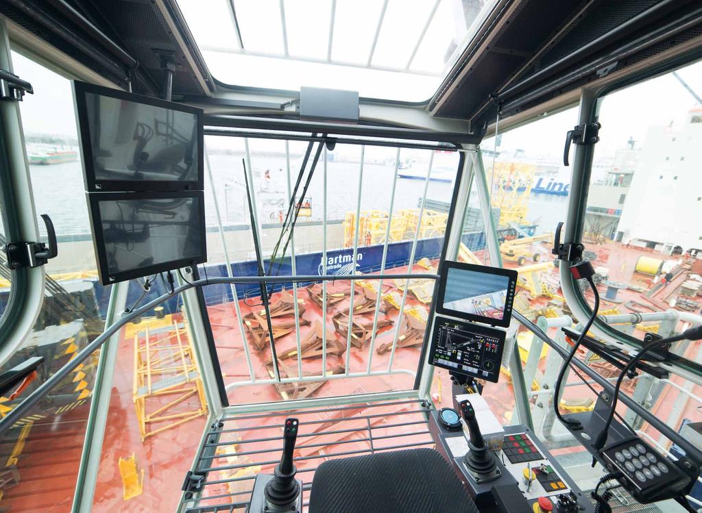 Cabin The operator s control desk is fully equipped with all controls and indicators as required for safe and reliable crane operation.