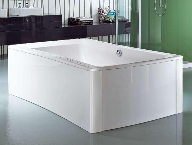 Signature inset The generous proportions of this bath are perfectly displayed within a choice of plinth setting and can therefore be perfectly