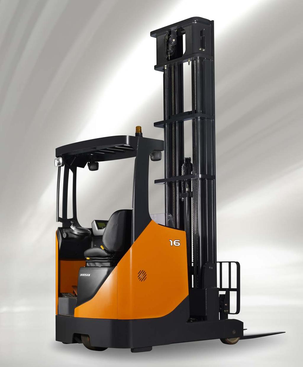 Safety and Innovation Safety lies at the forefront of all of Doosan new products and none more so than the new 7-Series Reach Truck.