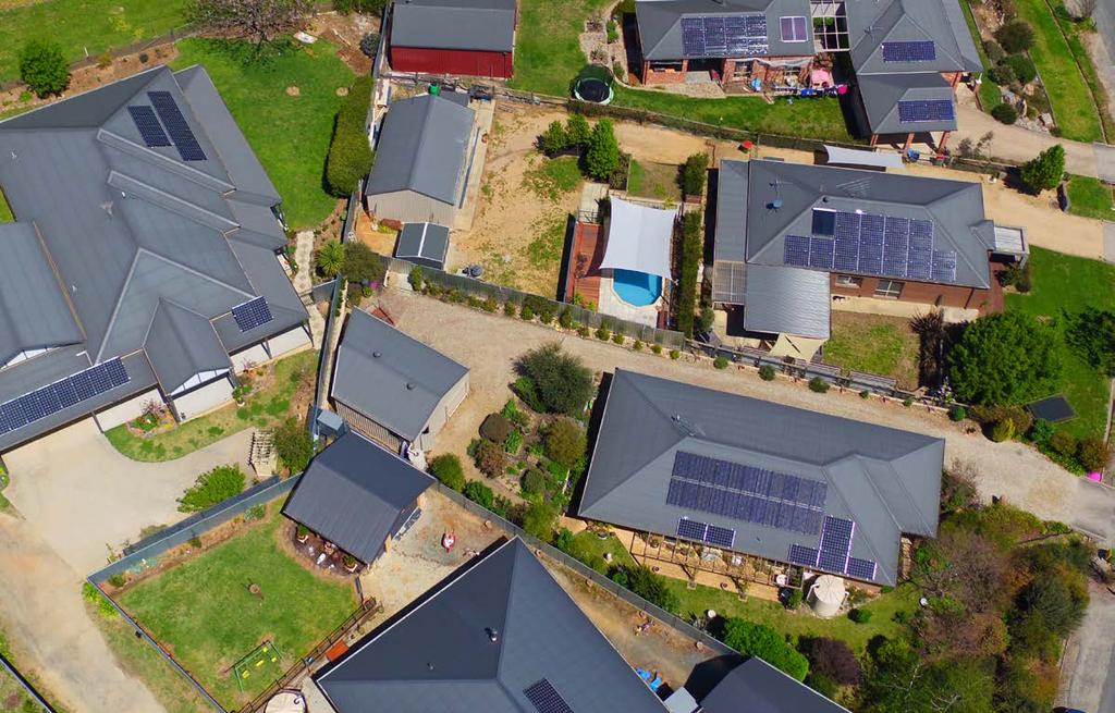 YACKANDANDAH MINI GRID Key project figures 14 houses with 110kWh of batteries forming one of Australia s first mini grids.