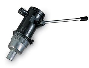 transparent hose with angled spout and PVC suction tube. Suction guns. Part No. 113 710 500 c.c. Part No. 113 910 800 c.c. 318 001 675 002 Measures.