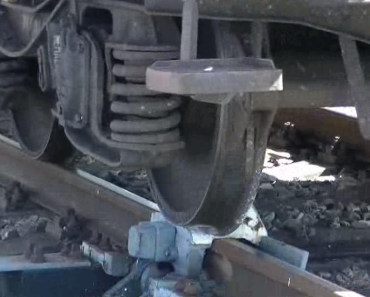 derailments were performed using the derail device.