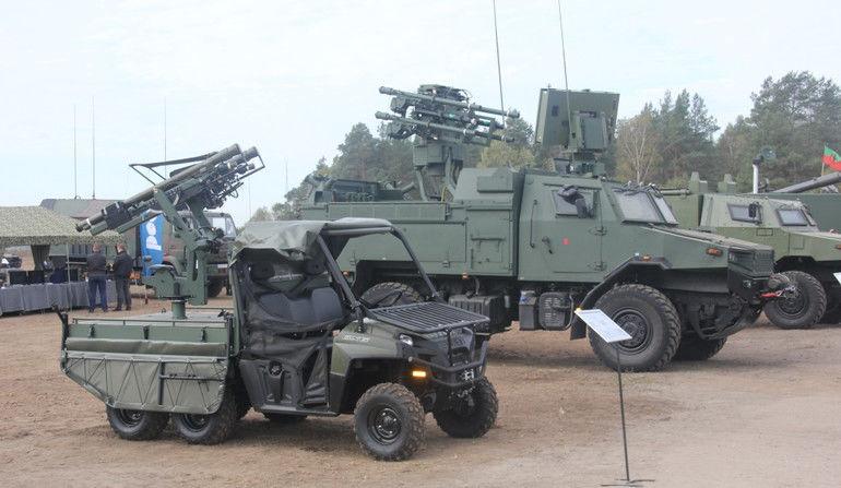 Comparison of size of the Kusza system mounted on the Polaris Defence Ranger 800 vehicle with the Poprad air defence solution.