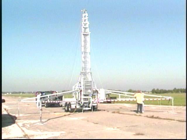 Trailer Launch System A telescoping mast trailer was procured and modified to support