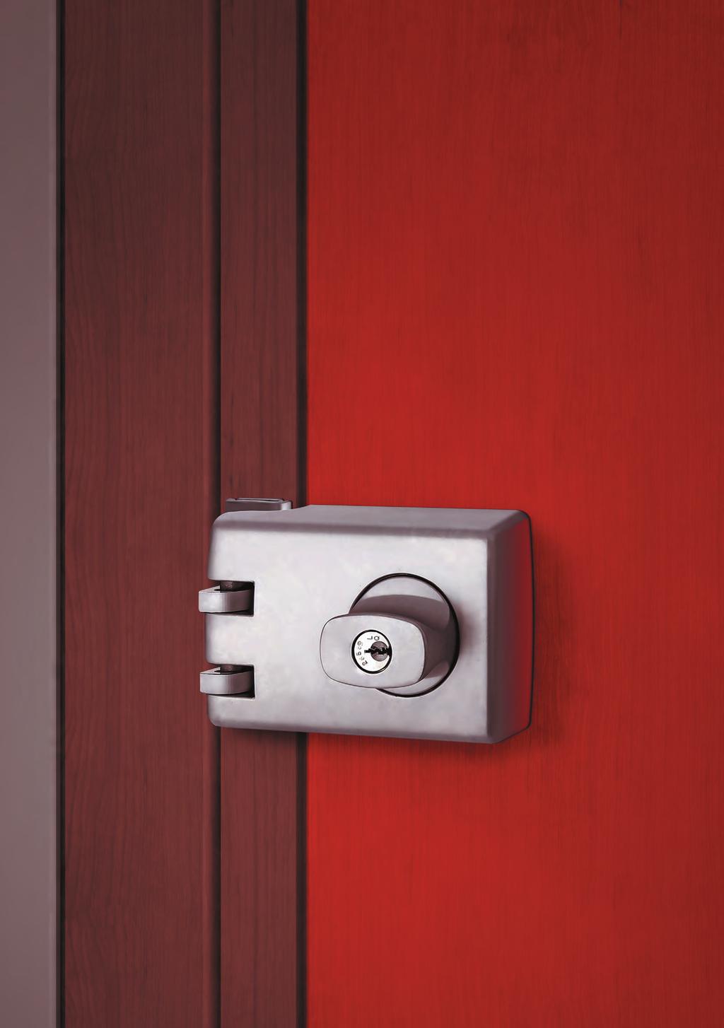 355 Deadlock The top security Features provided by the 355 Deadlock make it an ideal lockset for both domestic and commercial applications.