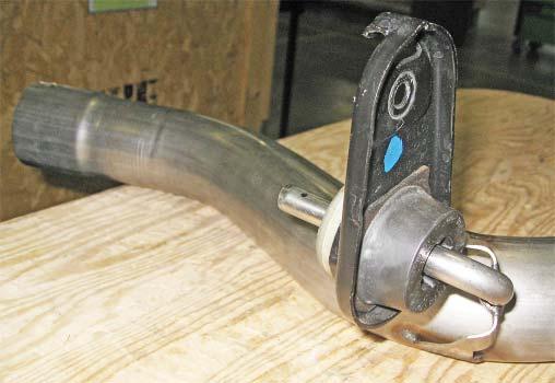 flanged outlets on the muffler assemblies (P/N: 1315-5232AVCV and 1315-5230AVCV).