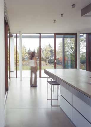 PATIO LIFE WOODEN STRUCTURE a single frame window, the leaf thickness: 68 mm, the window frame thickness: 171 mm, the S-system glazing bead or the R=5mm glazing bead, a low embedded thermally